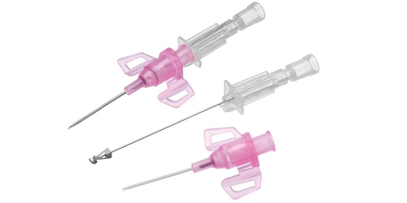 Introcan Safety® 3: Closed IV Catheter with needle protective safety clip.